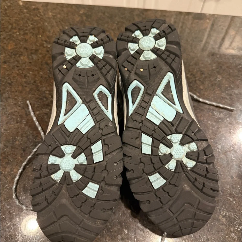 Shulook Waterproof Hiking Shoes - 8.5 - Picture 4 of 6